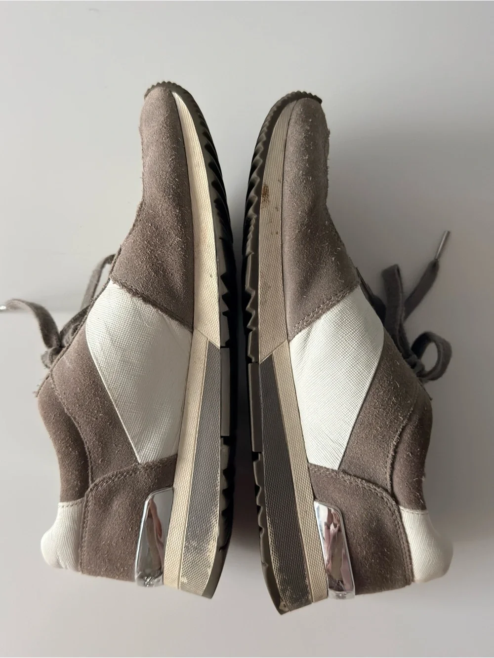 Michael Kors Allie Women's Sz8,5 Gray Suede Trainer Fashion Sneakers